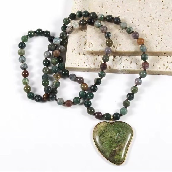 Multicolor Beaded Necklace with Heart Pendant - Picture 10 of 11